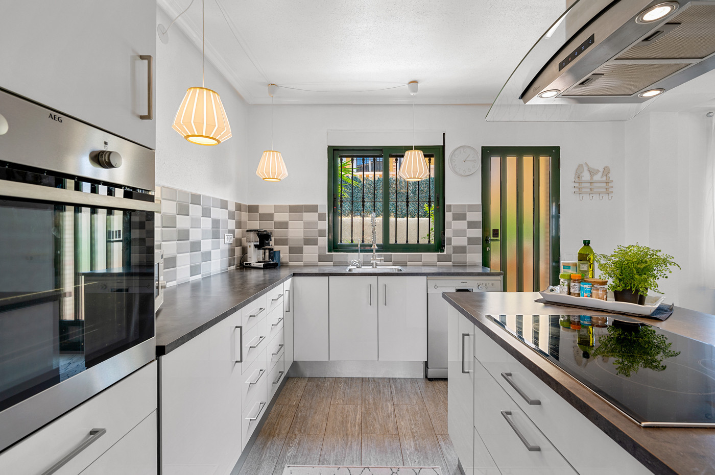 4 Bed, 3 Bath, HouseFor Sale, Algorfa, Alicante