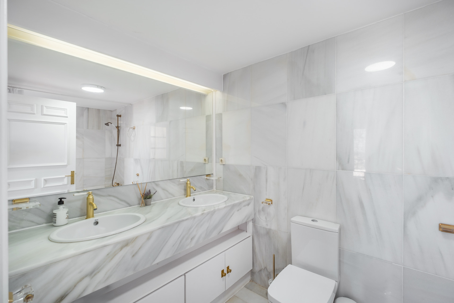 3 Bed, 3 Bath, HouseFor Sale, Benahavis, Malaga