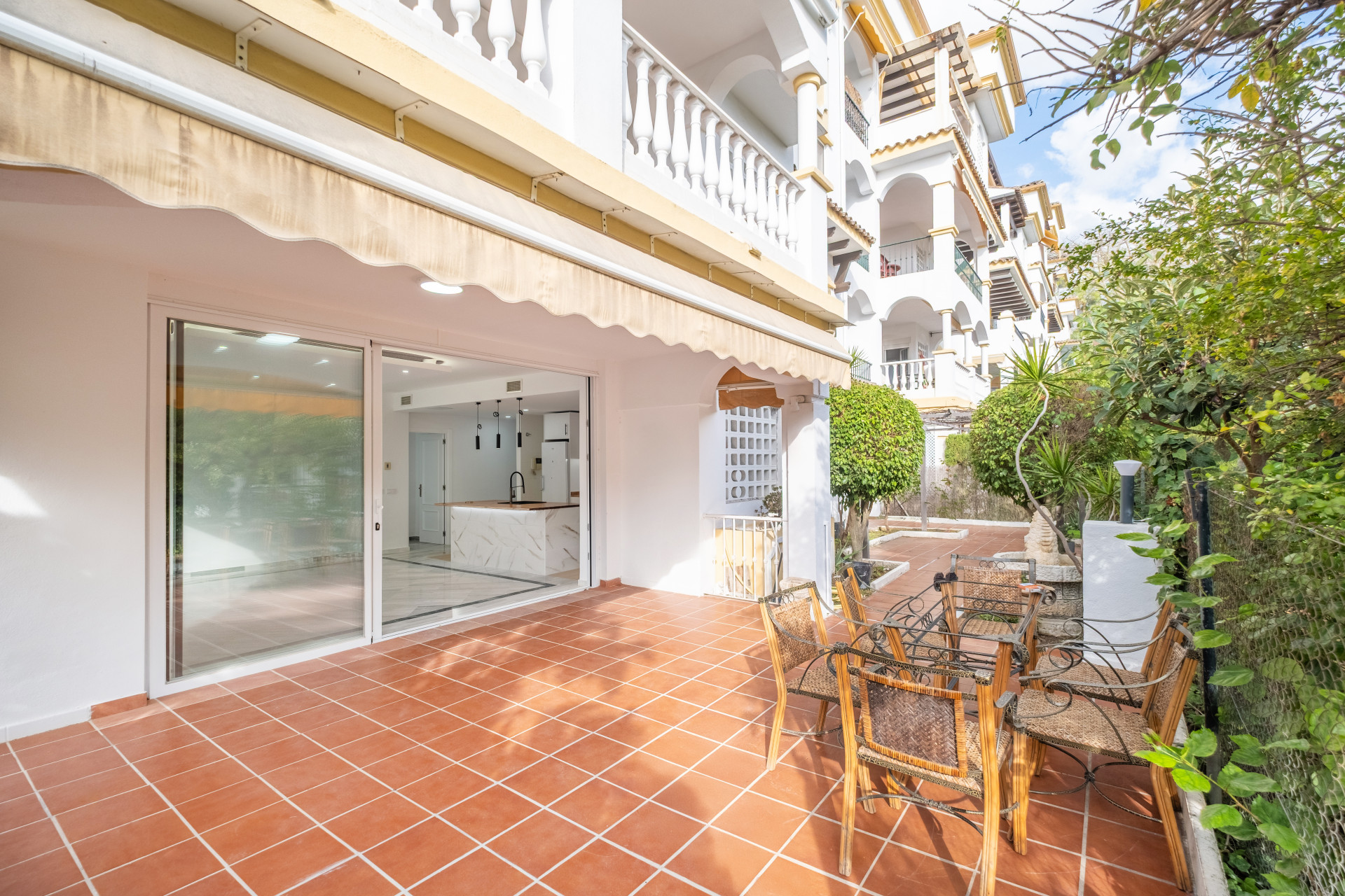 4 Bed, 3 Bath, ApartmentFor Sale, Marbella, Malaga