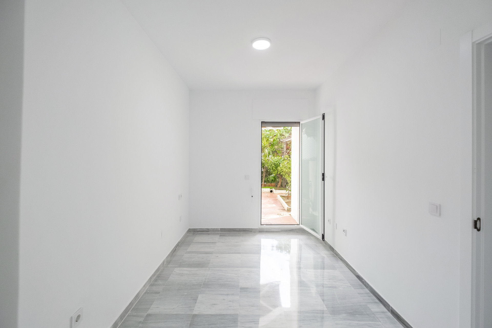 4 Bed, 3 Bath, ApartmentFor Sale, Marbella, Malaga