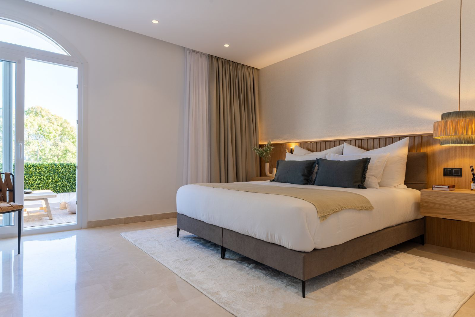 4 Bed, 4 Bath, ApartmentFor Sale, Marbella, Malaga