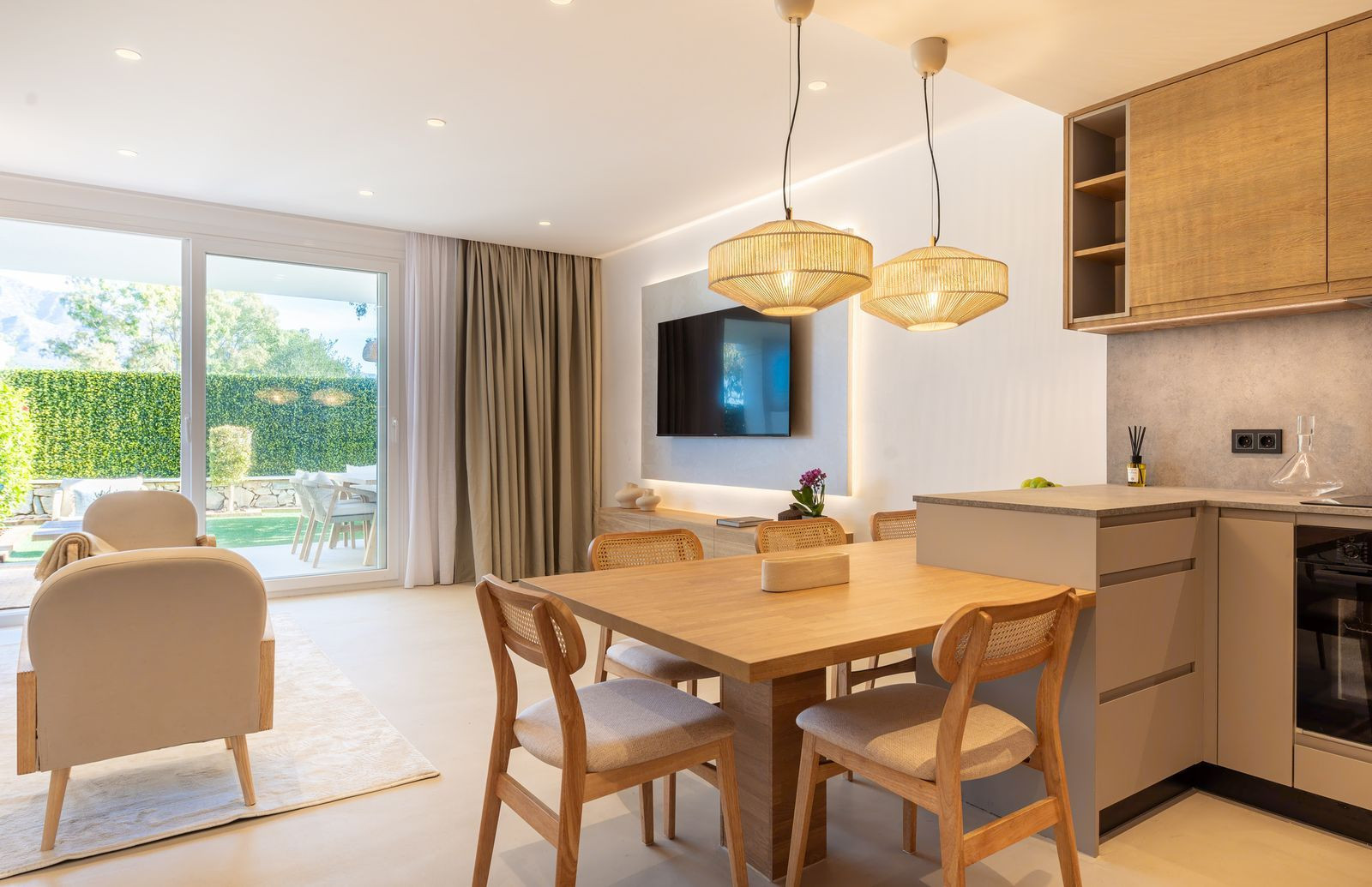 4 Bed, 4 Bath, ApartmentFor Sale, Marbella, Malaga