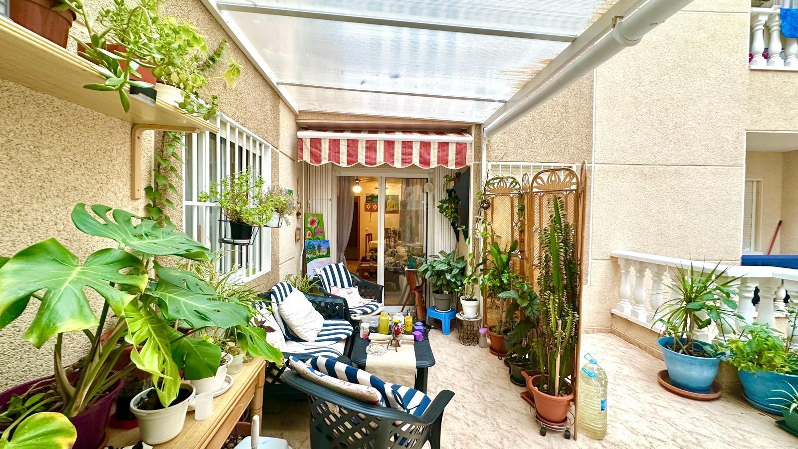 2 Bed, 1 Bath, ApartmentFor Sale, Torrevieja, Alicante