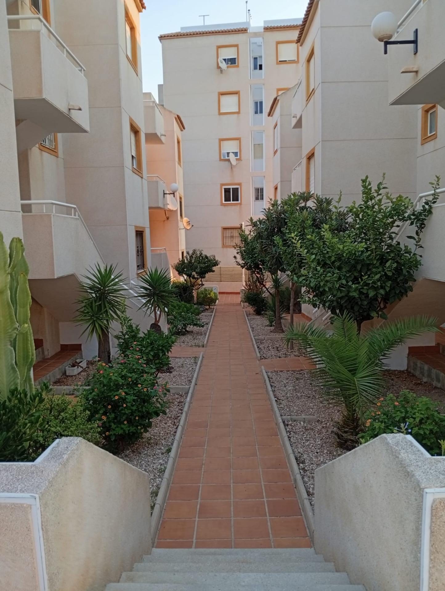 2 Bed, 1 Bath, ApartmentFor Sale, Torrevieja, Alicante