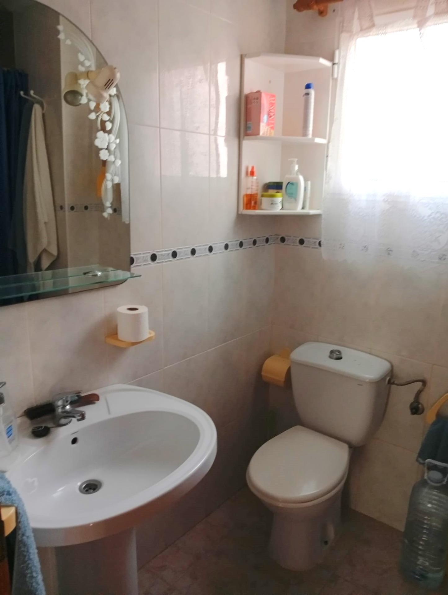 2 Bed, 1 Bath, ApartmentFor Sale, Torrevieja, Alicante