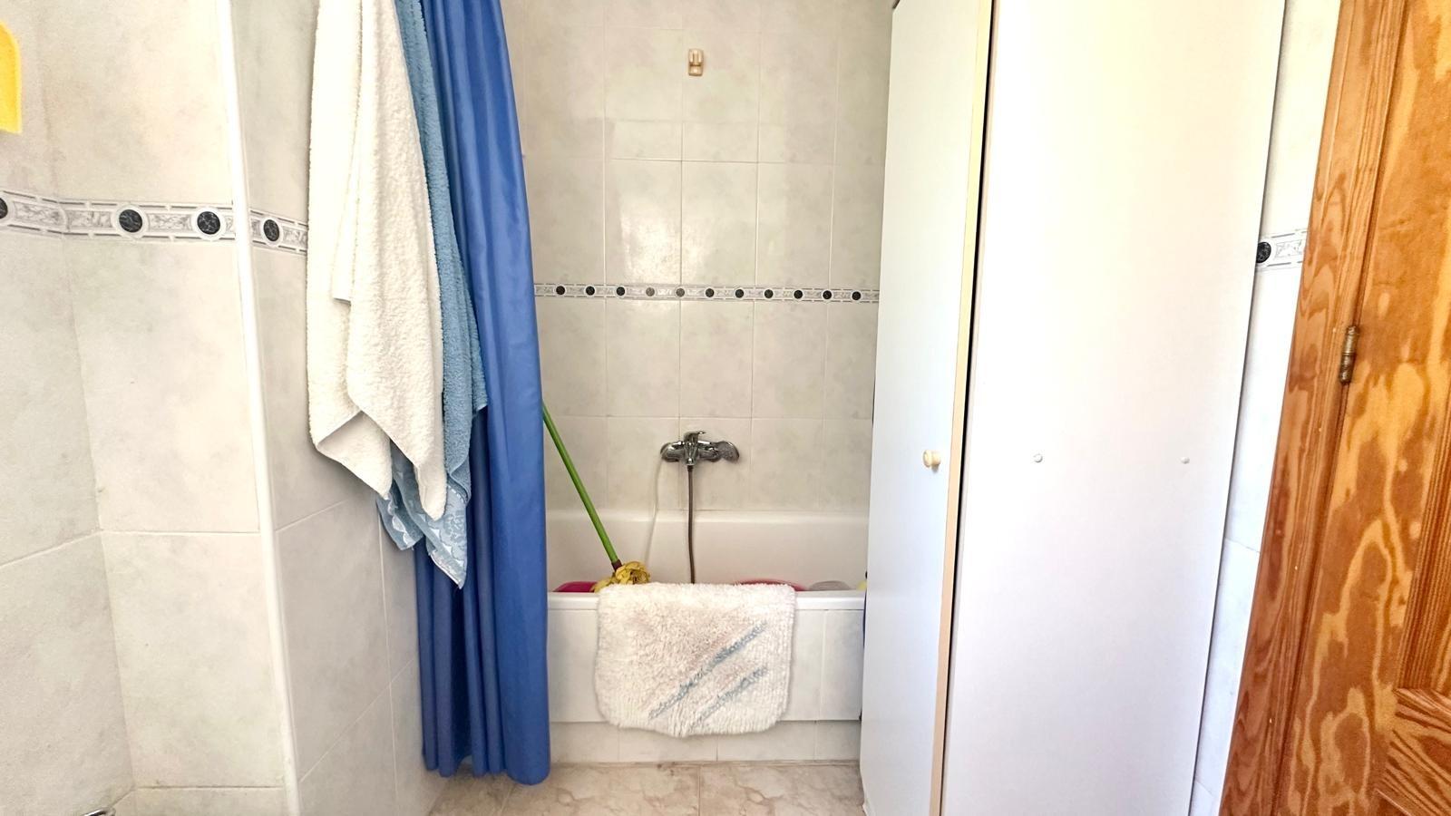 2 Bed, 1 Bath, ApartmentFor Sale, Torrevieja, Alicante