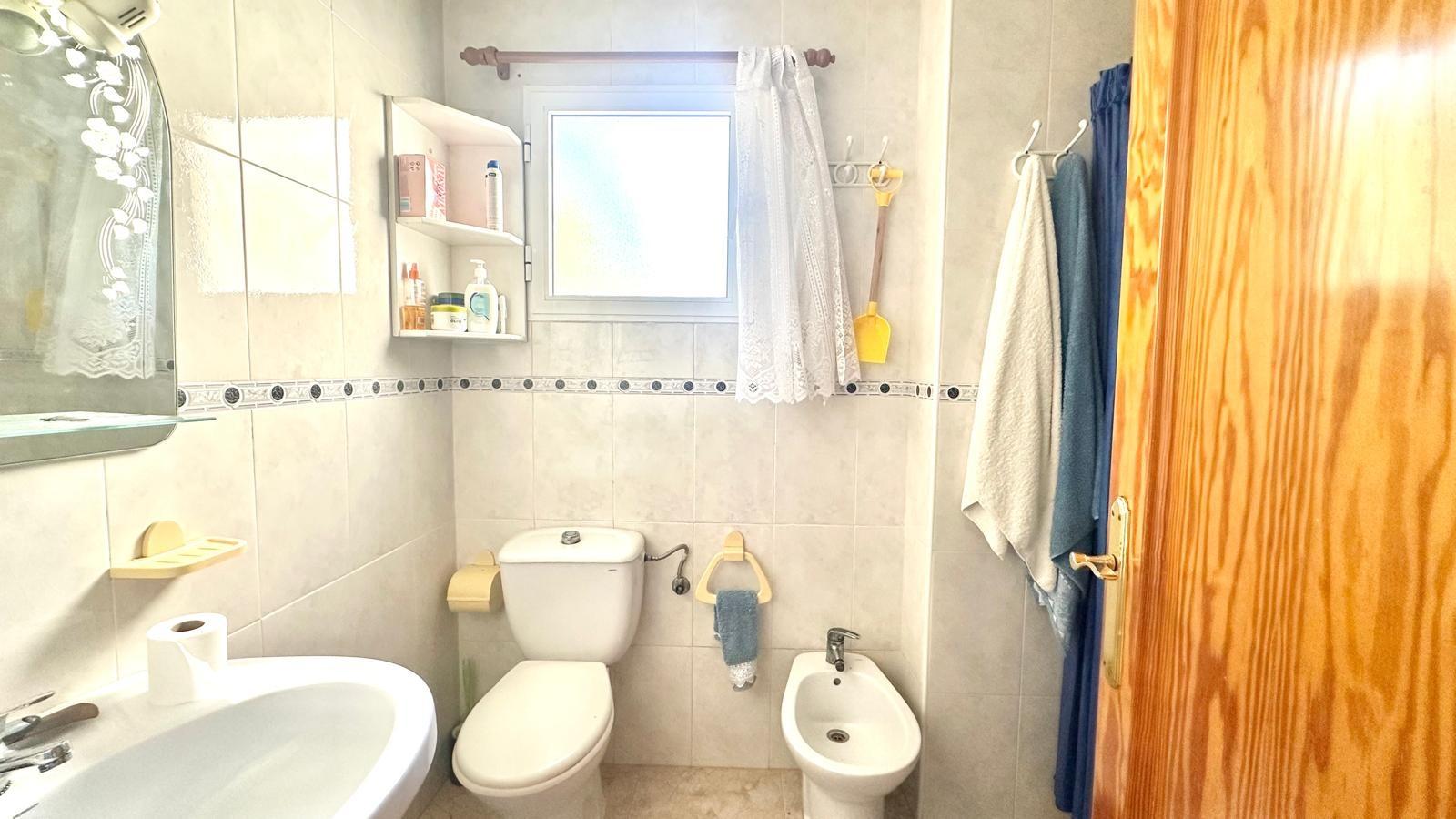 2 Bed, 1 Bath, ApartmentFor Sale, Torrevieja, Alicante