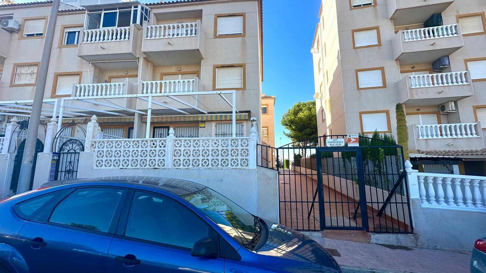 2 Bed, 1 Bath, ApartmentFor Sale, Torrevieja, Alicante