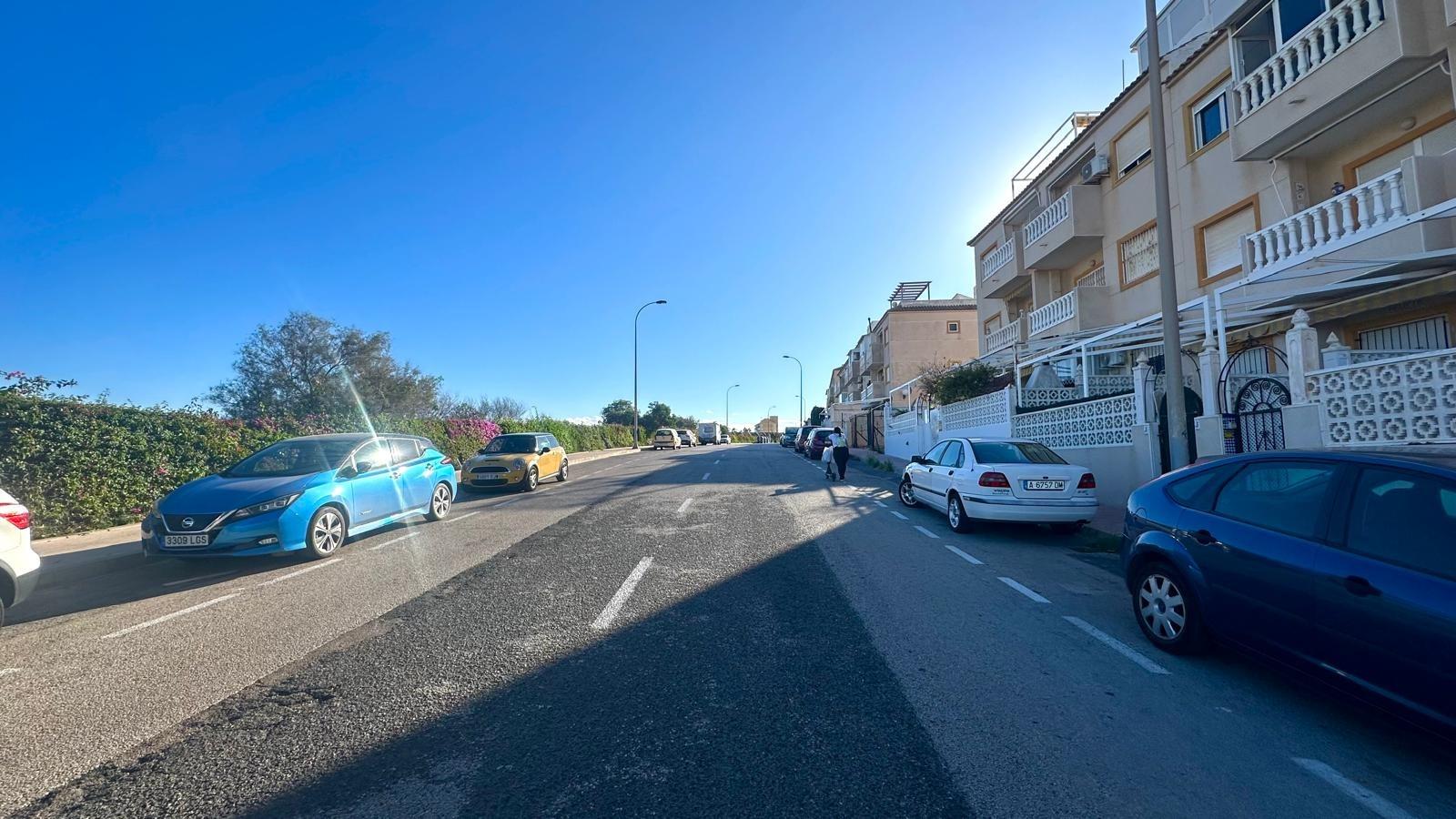 2 Bed, 1 Bath, ApartmentFor Sale, Torrevieja, Alicante