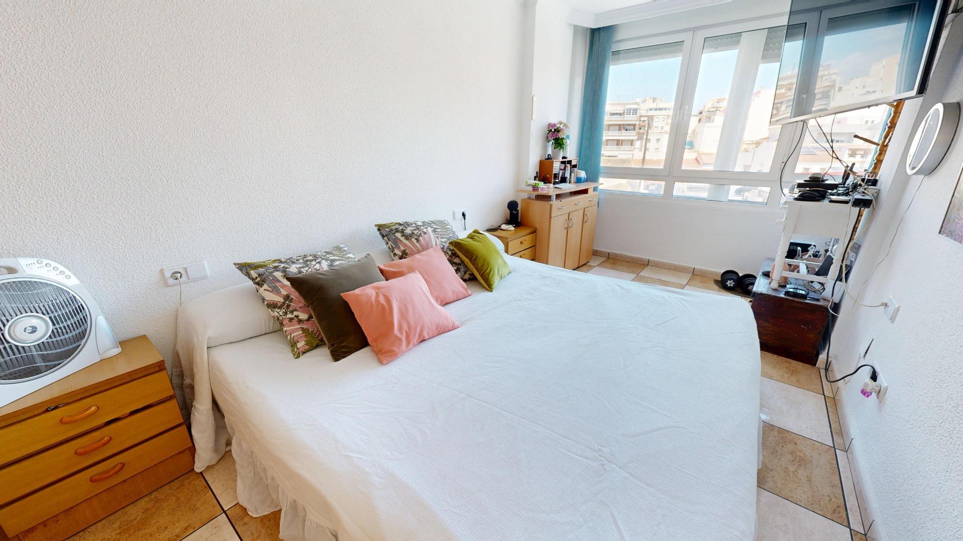 2 Bed, 1 Bath, ApartmentFor Sale, Torrevieja, Alicante