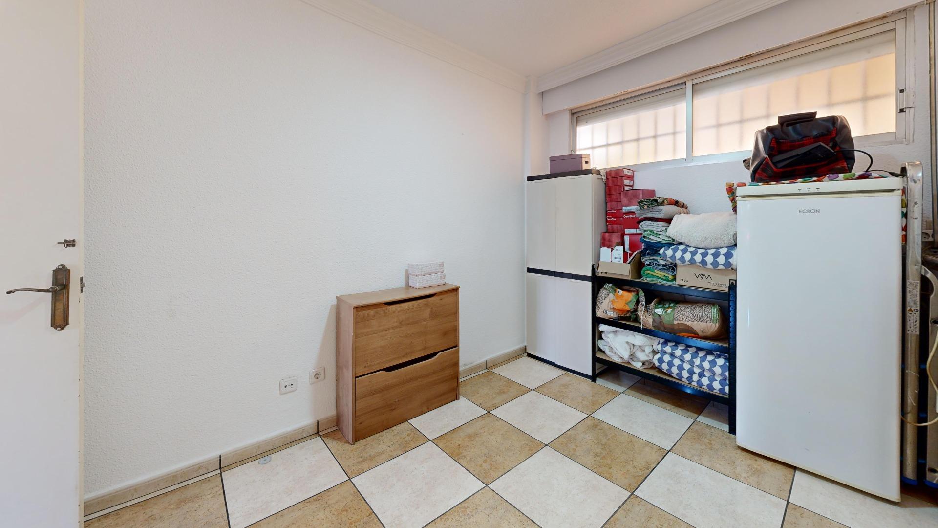 2 Bed, 1 Bath, ApartmentFor Sale, Torrevieja, Alicante