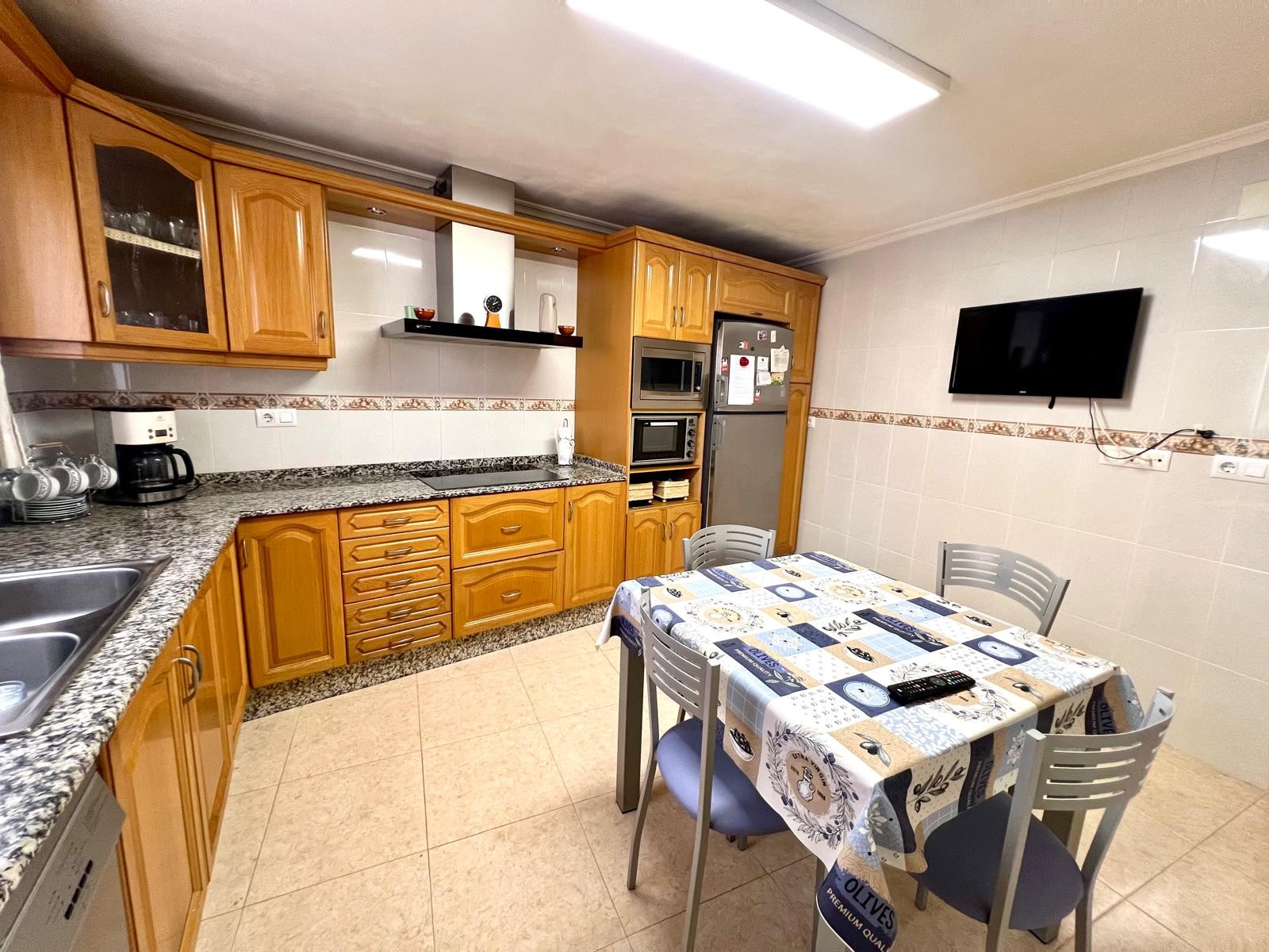 3 Bed, 2 Bath, HouseFor Sale, Pinoso, Alicante