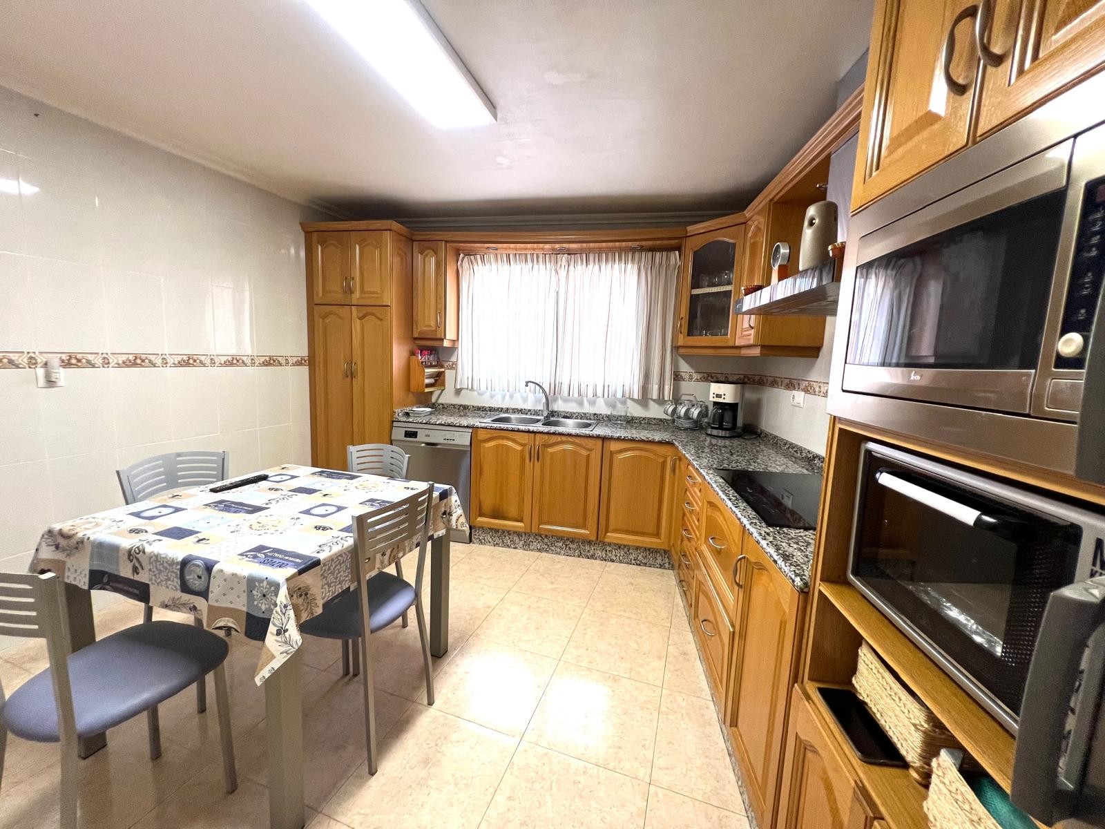 3 Bed, 2 Bath, HouseFor Sale, Pinoso, Alicante