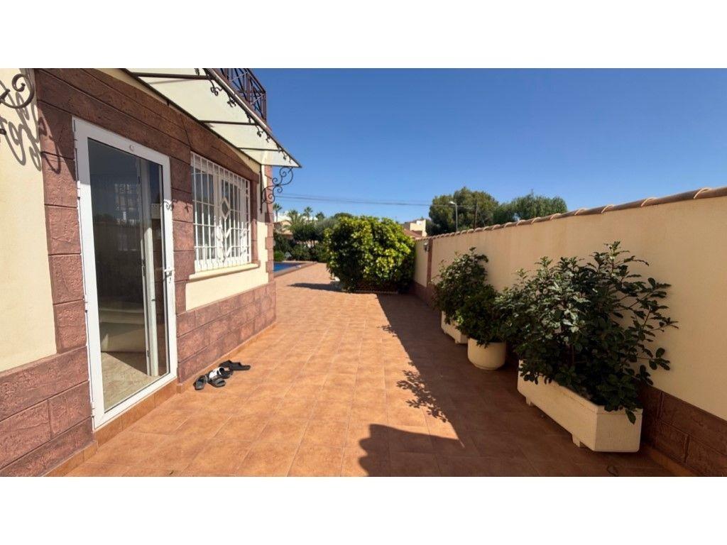 7 Bed, 4 Bath, HouseFor Sale, Torrevieja, Alicante