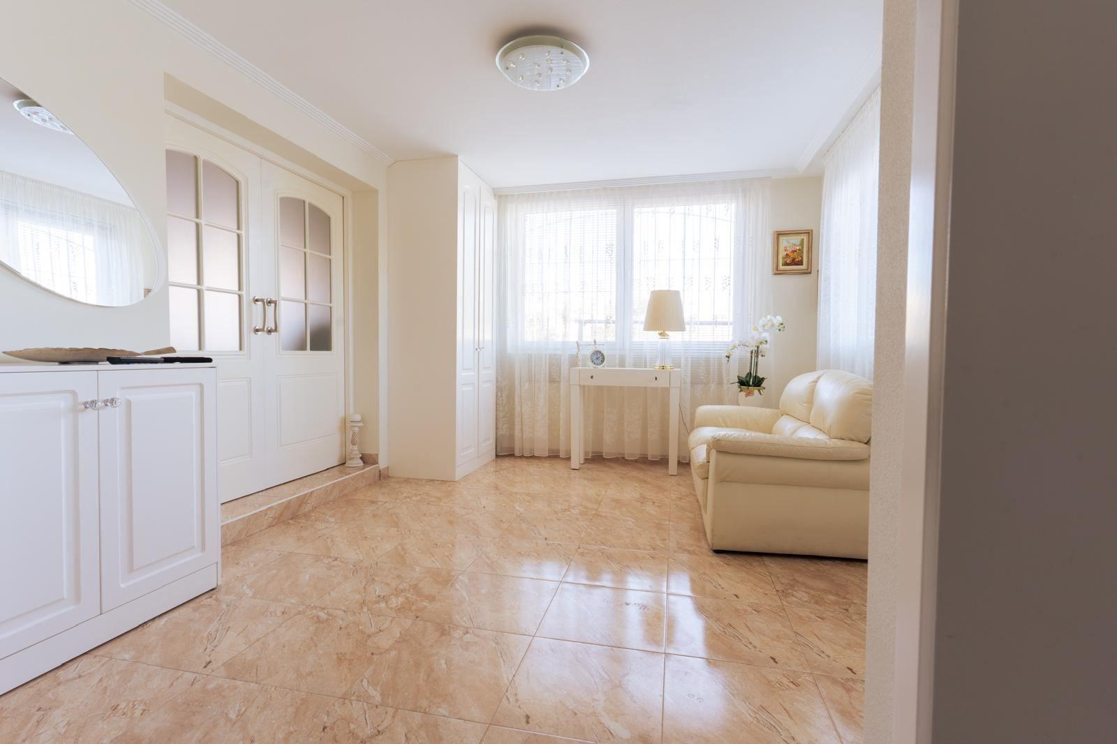 7 Bed, 4 Bath, HouseFor Sale, Torrevieja, Alicante