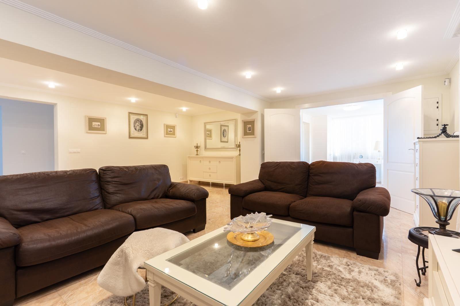 7 Bed, 4 Bath, HouseFor Sale, Torrevieja, Alicante