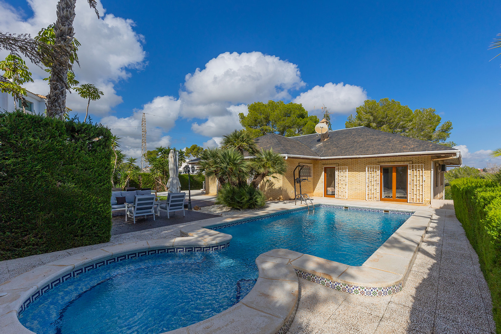 5 Bed, 3 Bath, HouseFor Sale, Orihuela Costa, Alicante