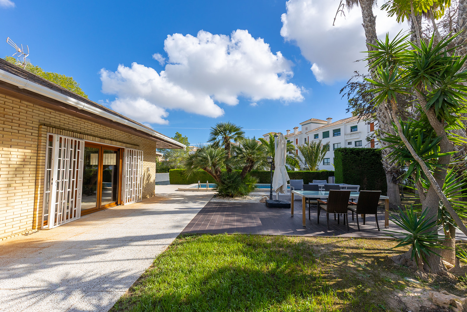 5 Bed, 3 Bath, HouseFor Sale, Orihuela Costa, Alicante