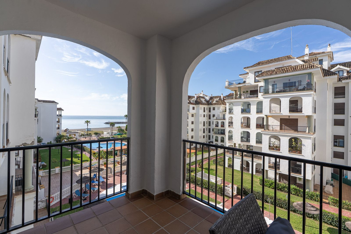 2 Bed, 2 Bath, ApartmentFor Sale, La Duquesa, Malaga