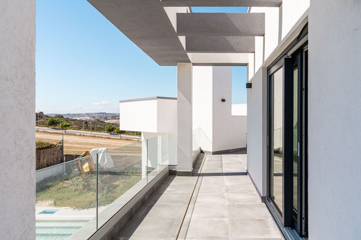 3 Bed, 3 Bath, HouseFor Sale, Estepona, Malaga