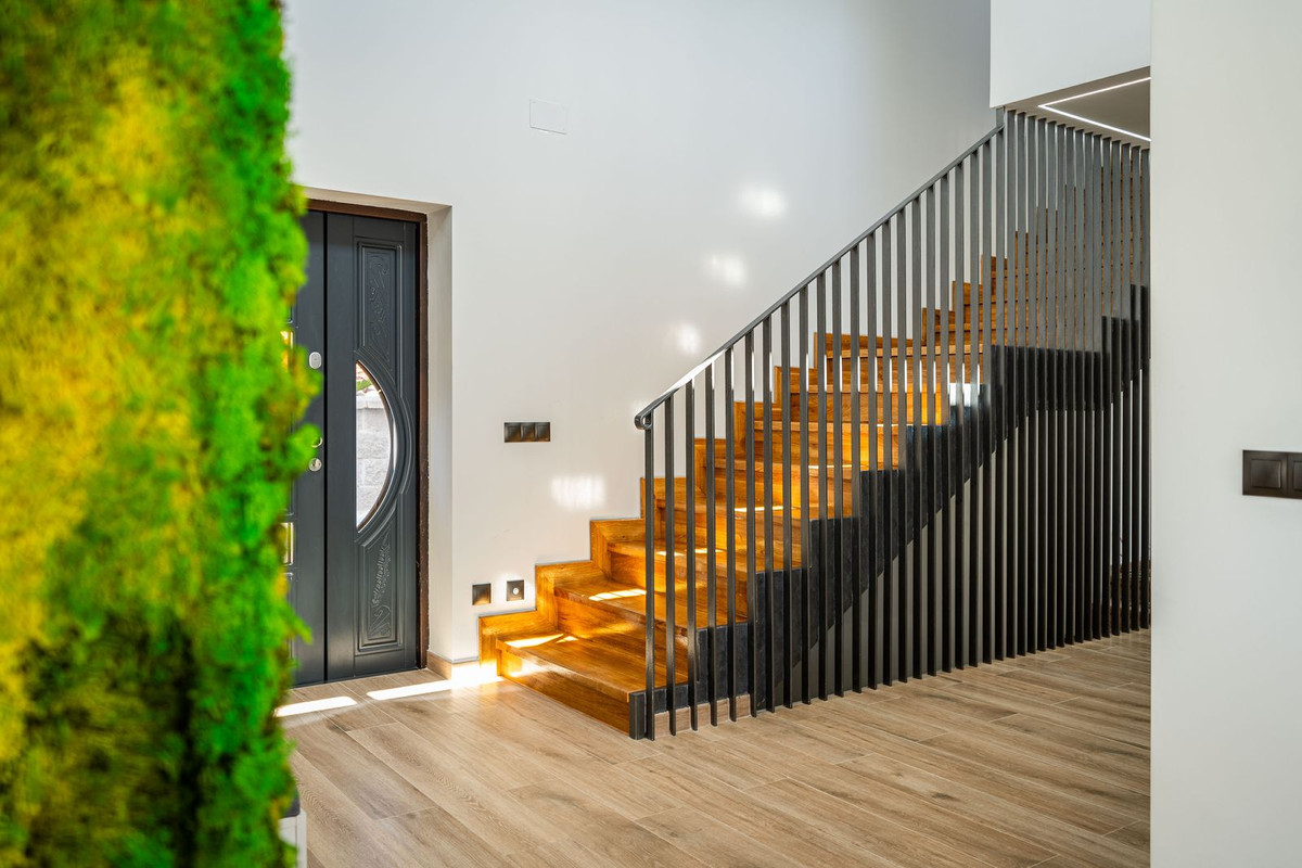 3 Bed, 3 Bath, HouseFor Sale, Estepona, Malaga