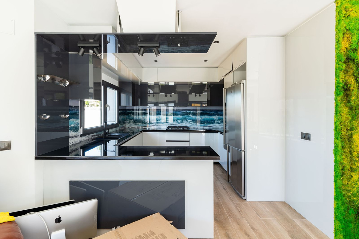 3 Bed, 3 Bath, HouseFor Sale, Estepona, Malaga