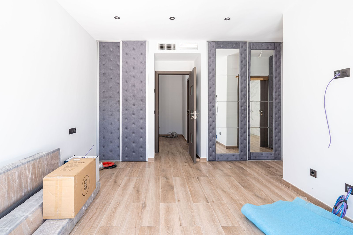 3 Bed, 3 Bath, HouseFor Sale, Estepona, Malaga