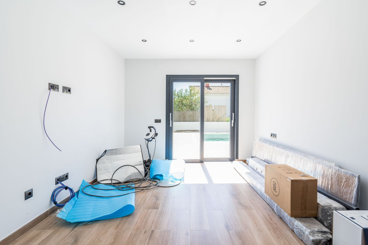 3 Bed, 3 Bath, HouseFor Sale, Estepona, Malaga