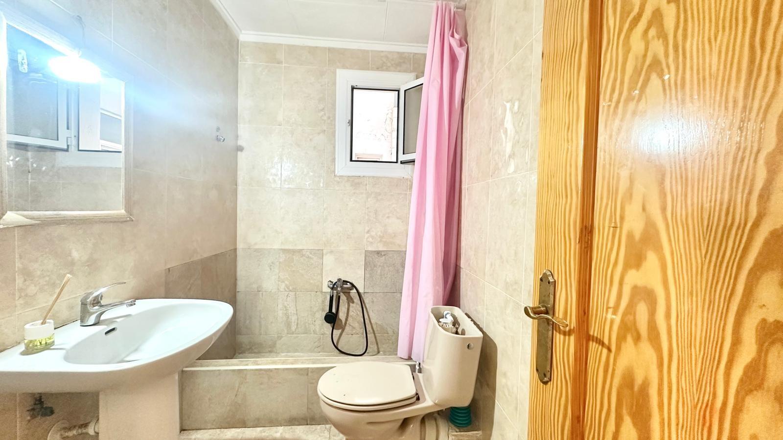 2 Bed, 1 Bath, ApartmentFor Sale, Torrevieja, Alicante