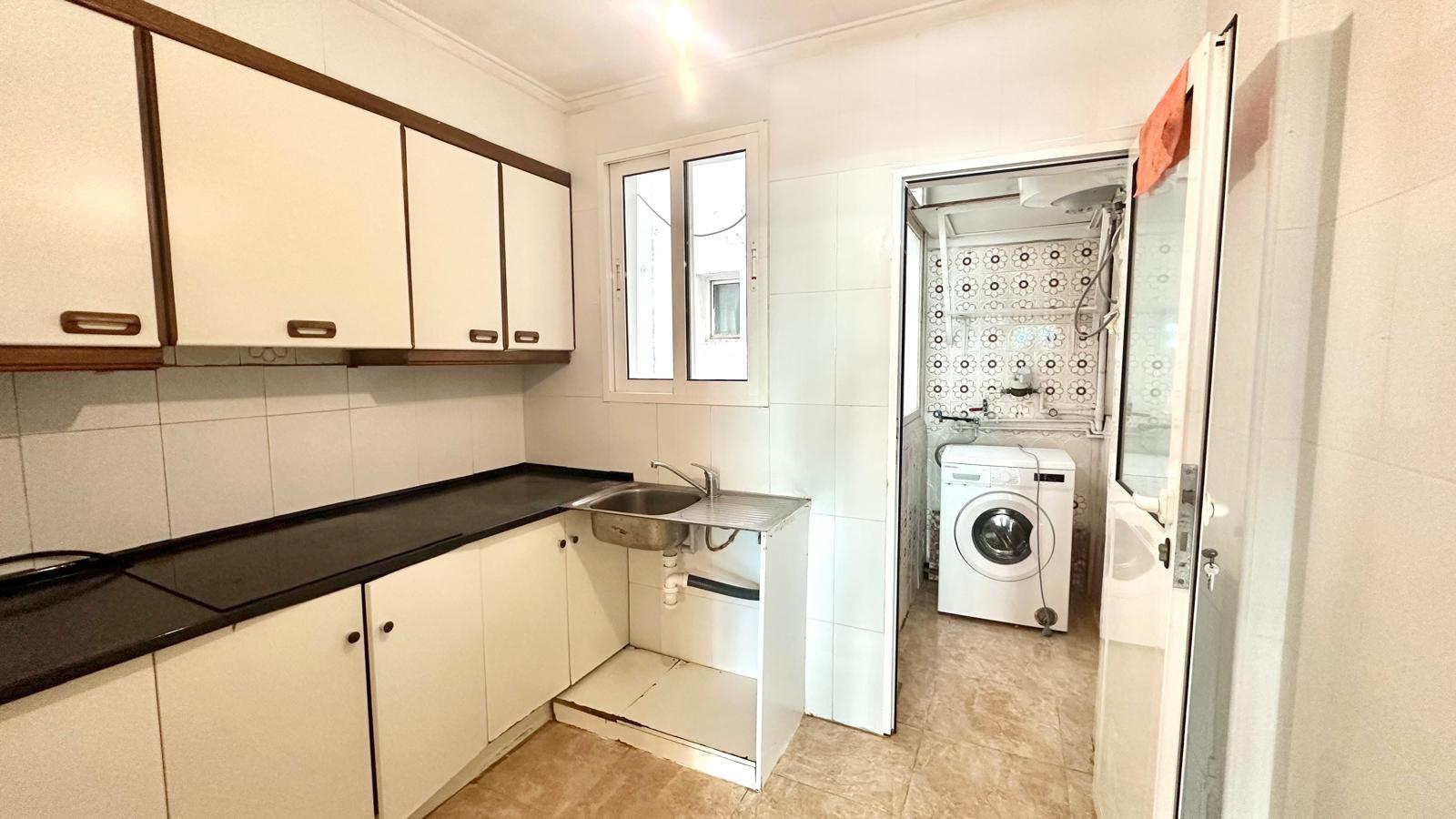 2 Bed, 1 Bath, ApartmentFor Sale, Torrevieja, Alicante