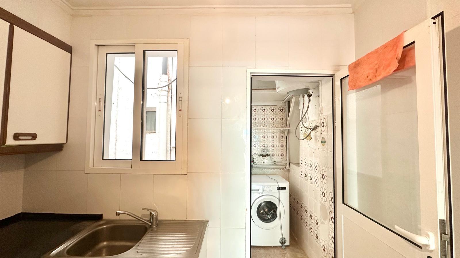 2 Bed, 1 Bath, ApartmentFor Sale, Torrevieja, Alicante