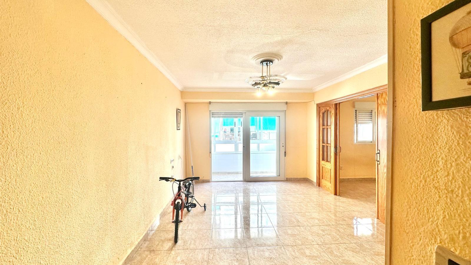 2 Bed, 1 Bath, ApartmentFor Sale, Torrevieja, Alicante