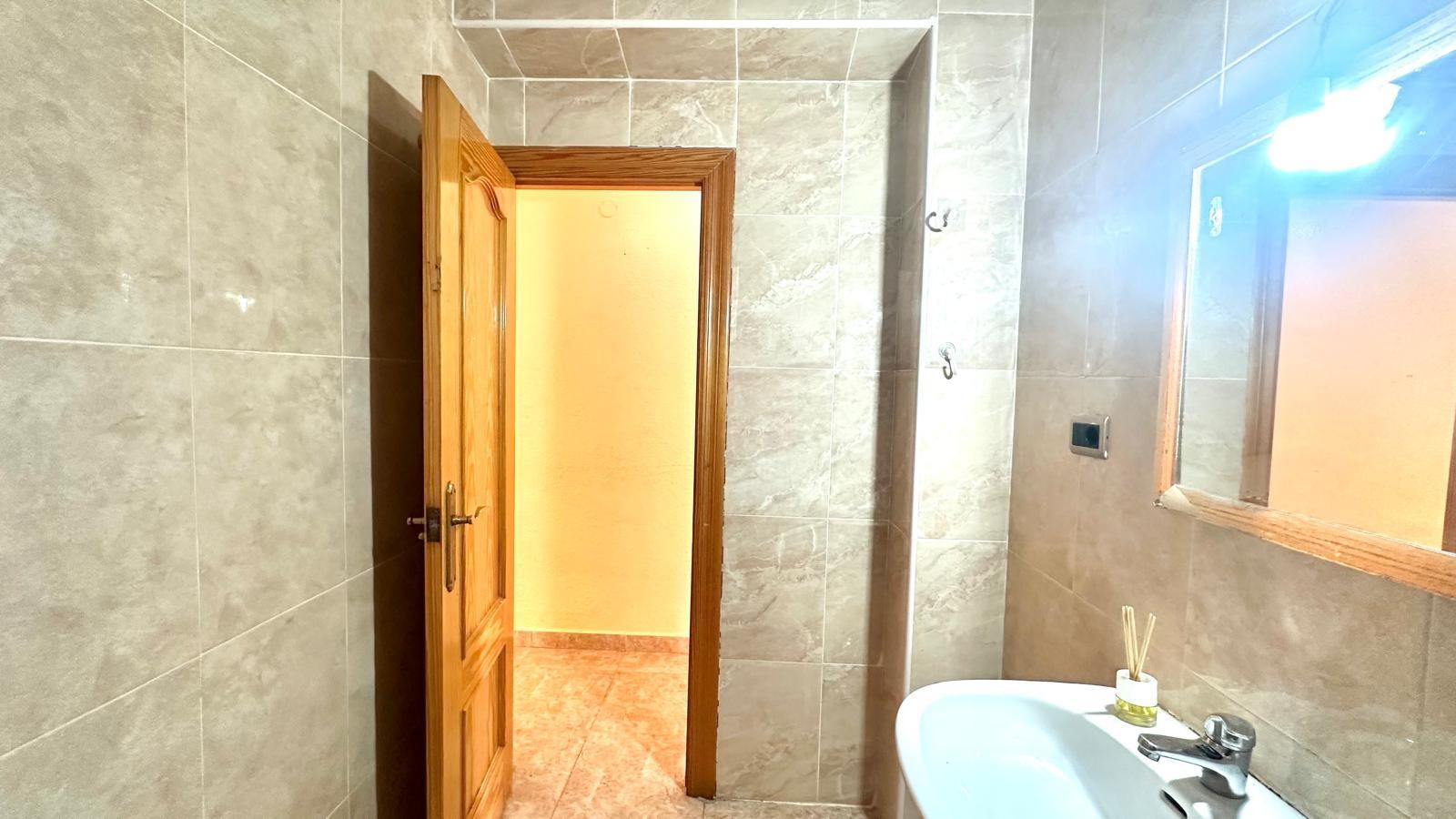2 Bed, 1 Bath, ApartmentFor Sale, Torrevieja, Alicante