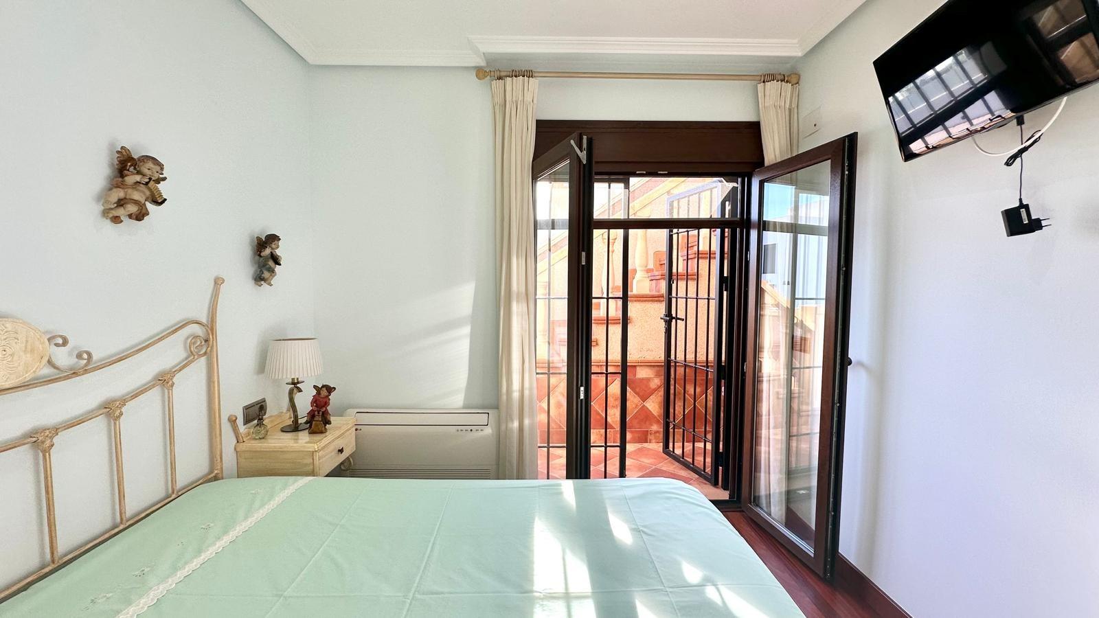 4 Bed, 3 Bath, HouseFor Sale, Torrevieja, Alicante