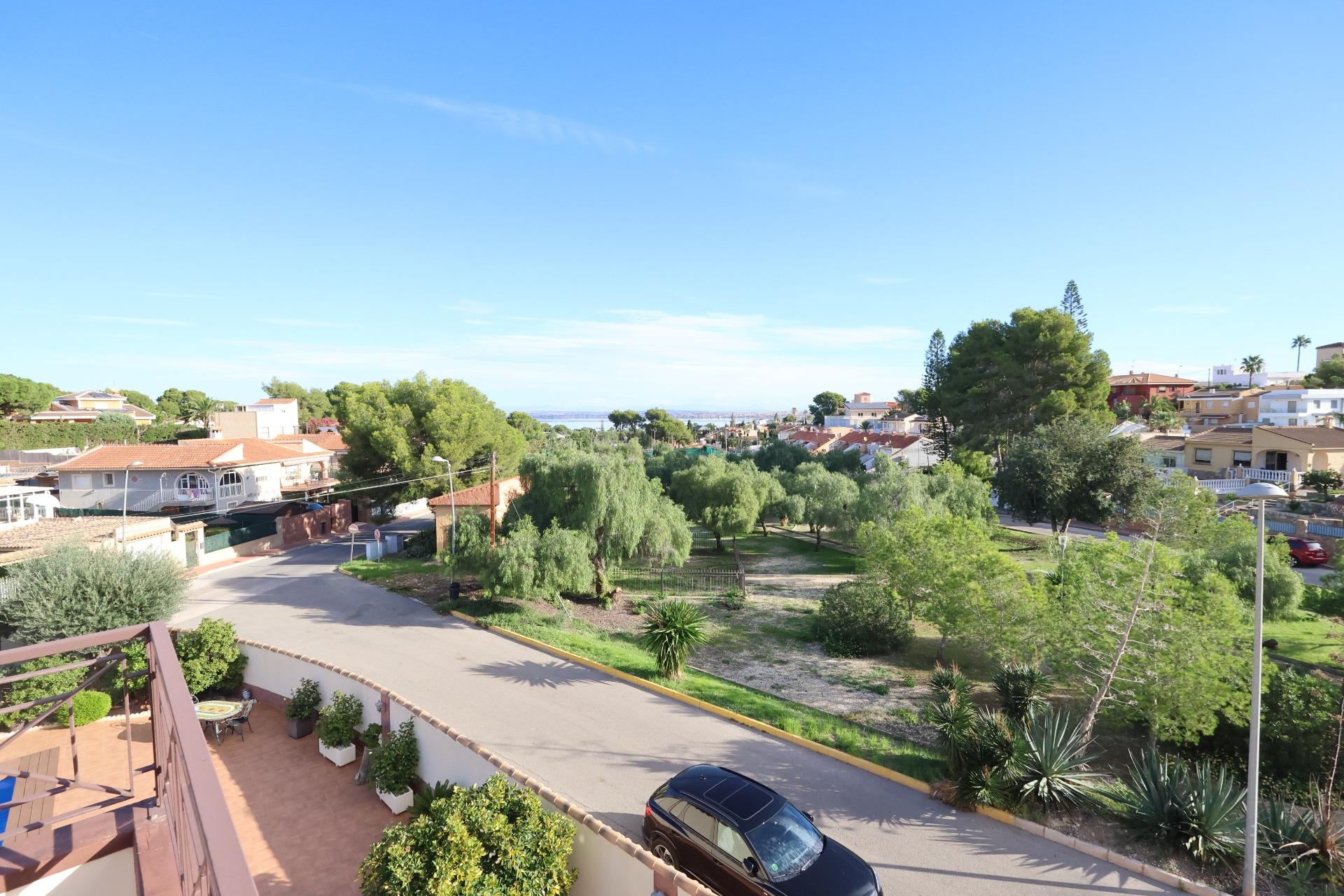5 Bed, 3 Bath, HouseFor Sale, Torrevieja, Alicante