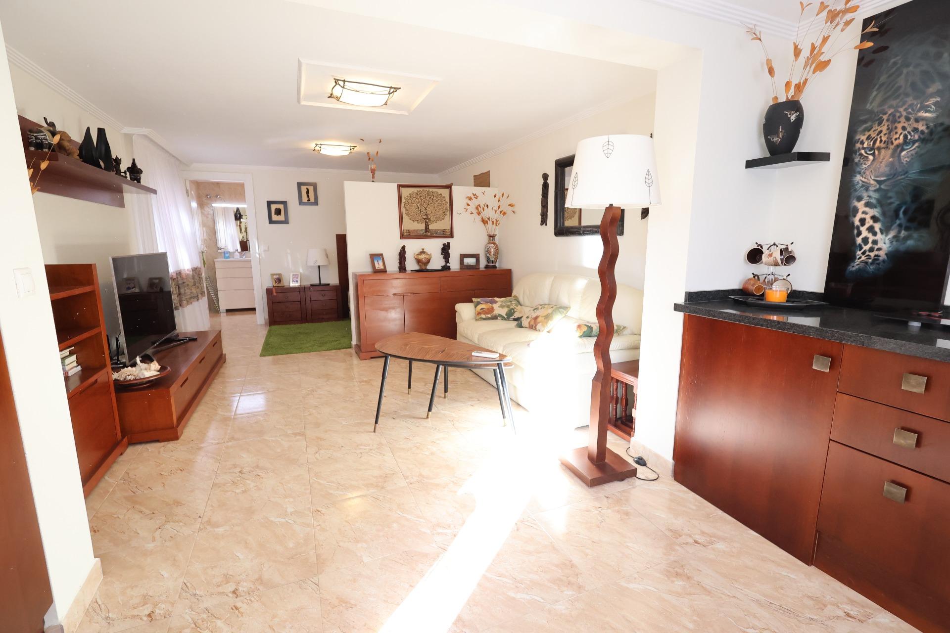 5 Bed, 3 Bath, HouseFor Sale, Torrevieja, Alicante