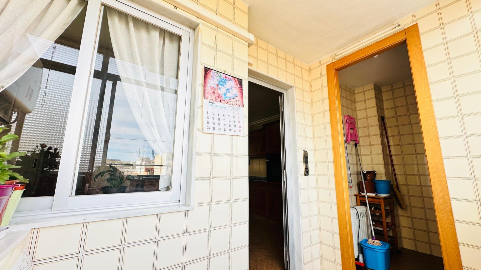 3 Bed, 2 Bath, ApartmentFor Sale, Torrevieja, Alicante