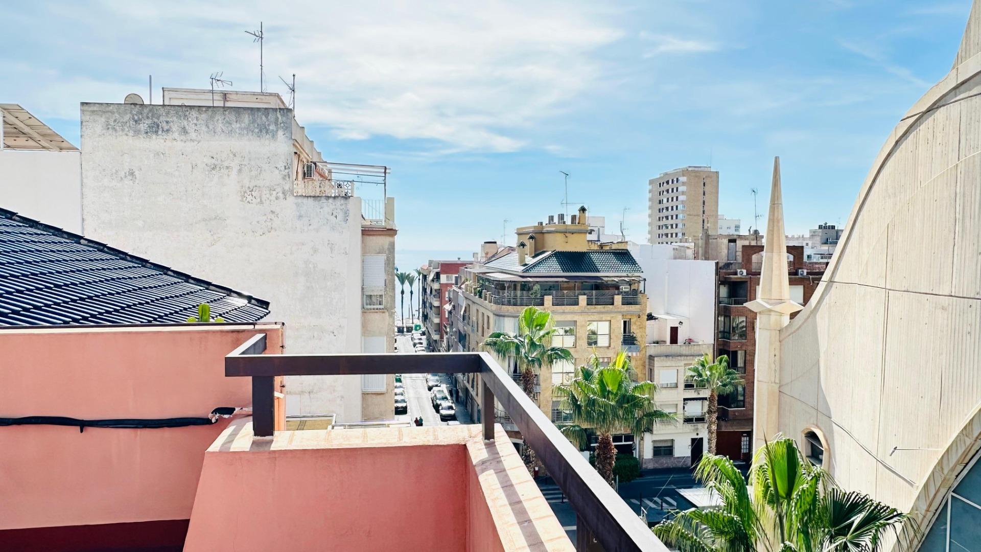 3 Bed, 2 Bath, ApartmentFor Sale, Torrevieja, Alicante