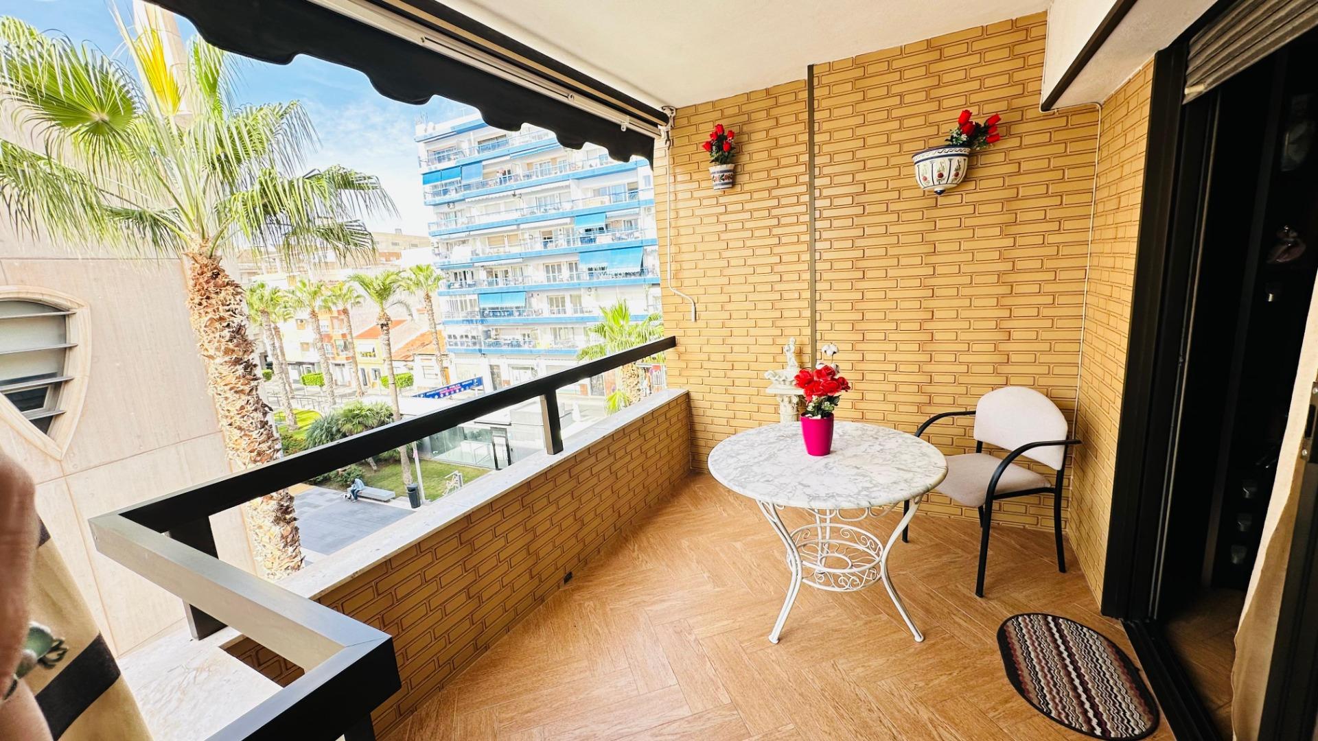 3 Bed, 2 Bath, ApartmentFor Sale, Torrevieja, Alicante