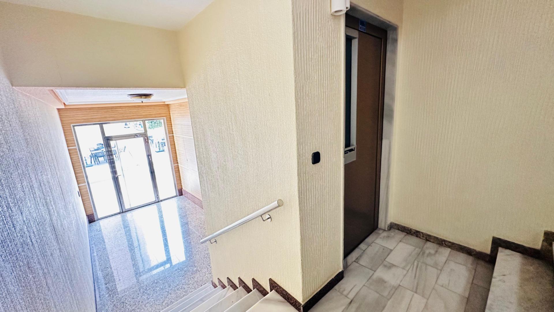 3 Bed, 2 Bath, ApartmentFor Sale, Torrevieja, Alicante