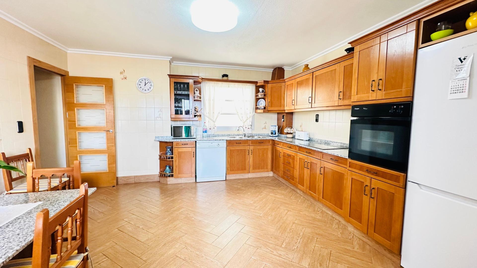 3 Bed, 2 Bath, ApartmentFor Sale, Torrevieja, Alicante