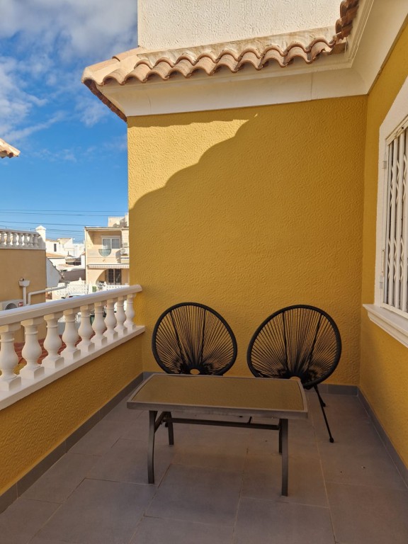 3 Bed, 2 Bath, ApartmentFor Sale, Playa Flamenca, Alicante
