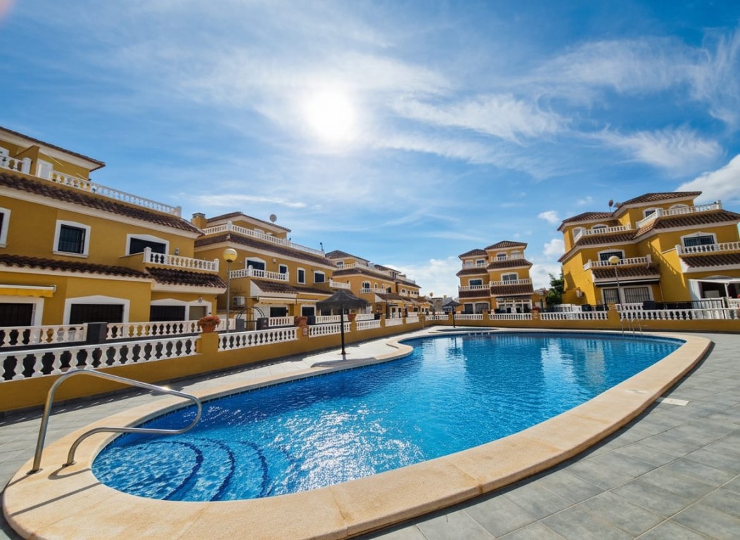 3 Bed, 2 Bath, ApartmentFor Sale, Playa Flamenca, Alicante
