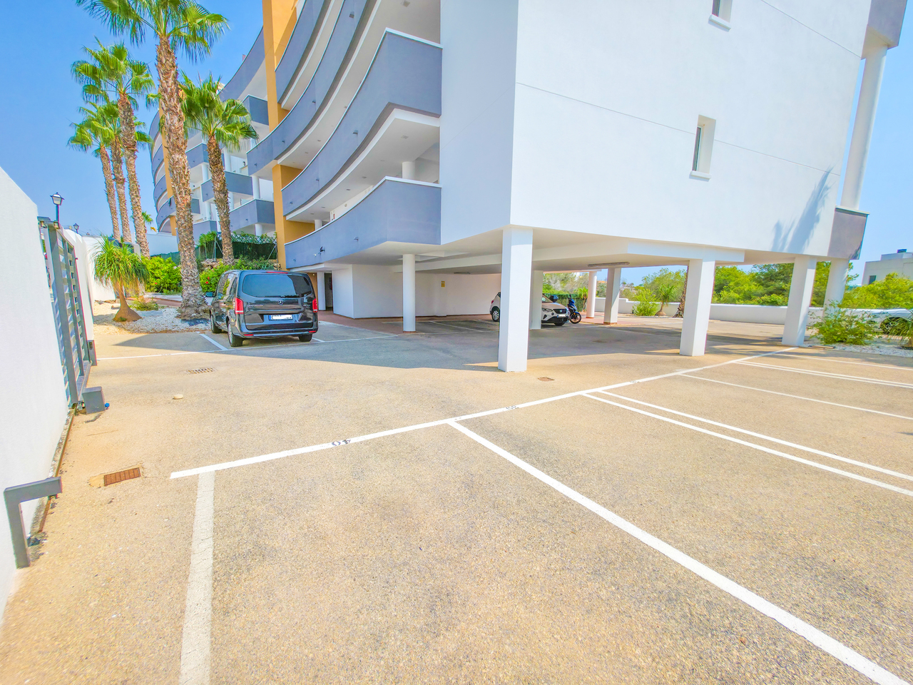 2 Bed, 2 Bath, ApartmentFor Sale, Villamartin, Alicante