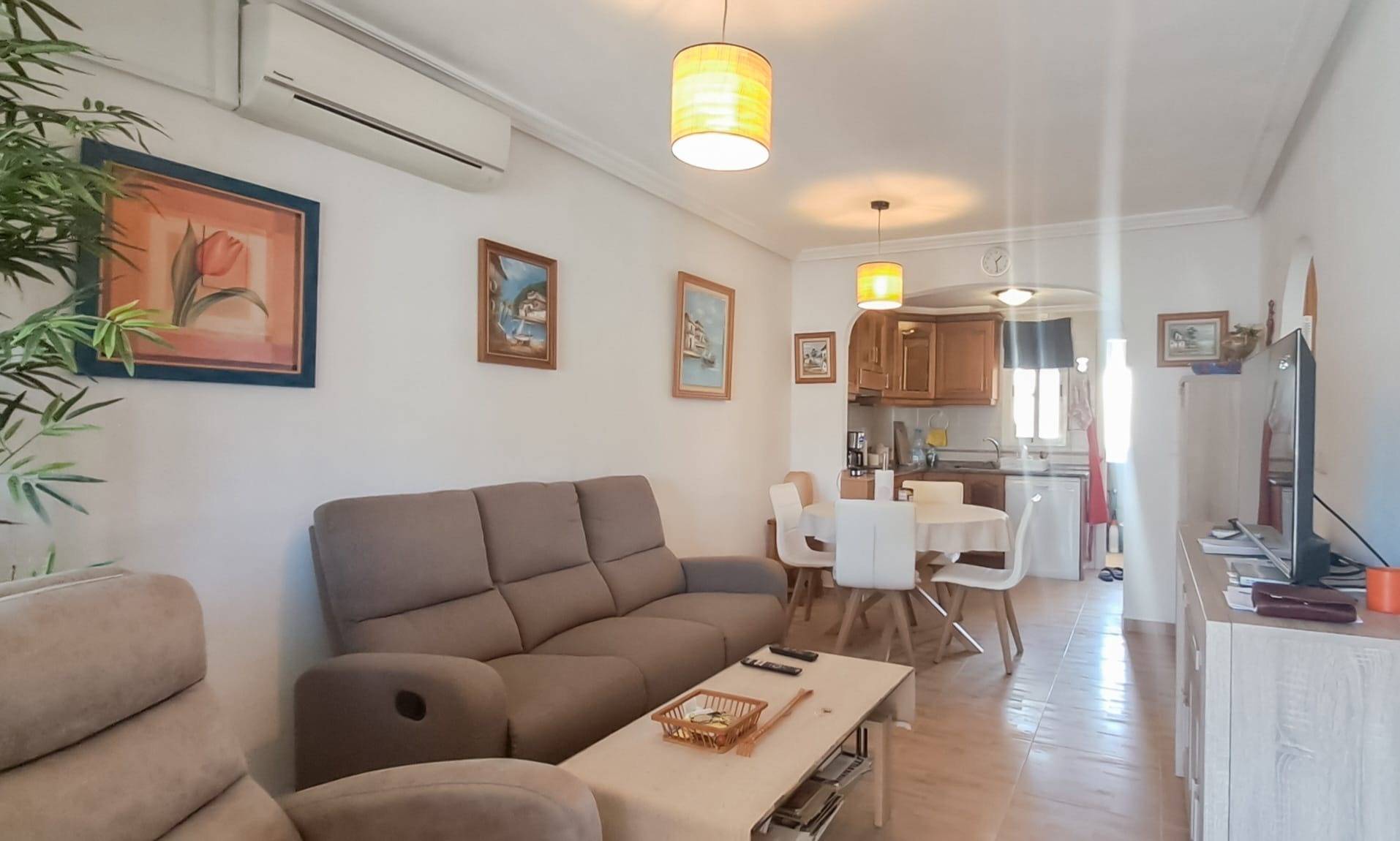 2 Bed, 1 Bath, ApartmentFor Sale, Torrevieja, Alicante