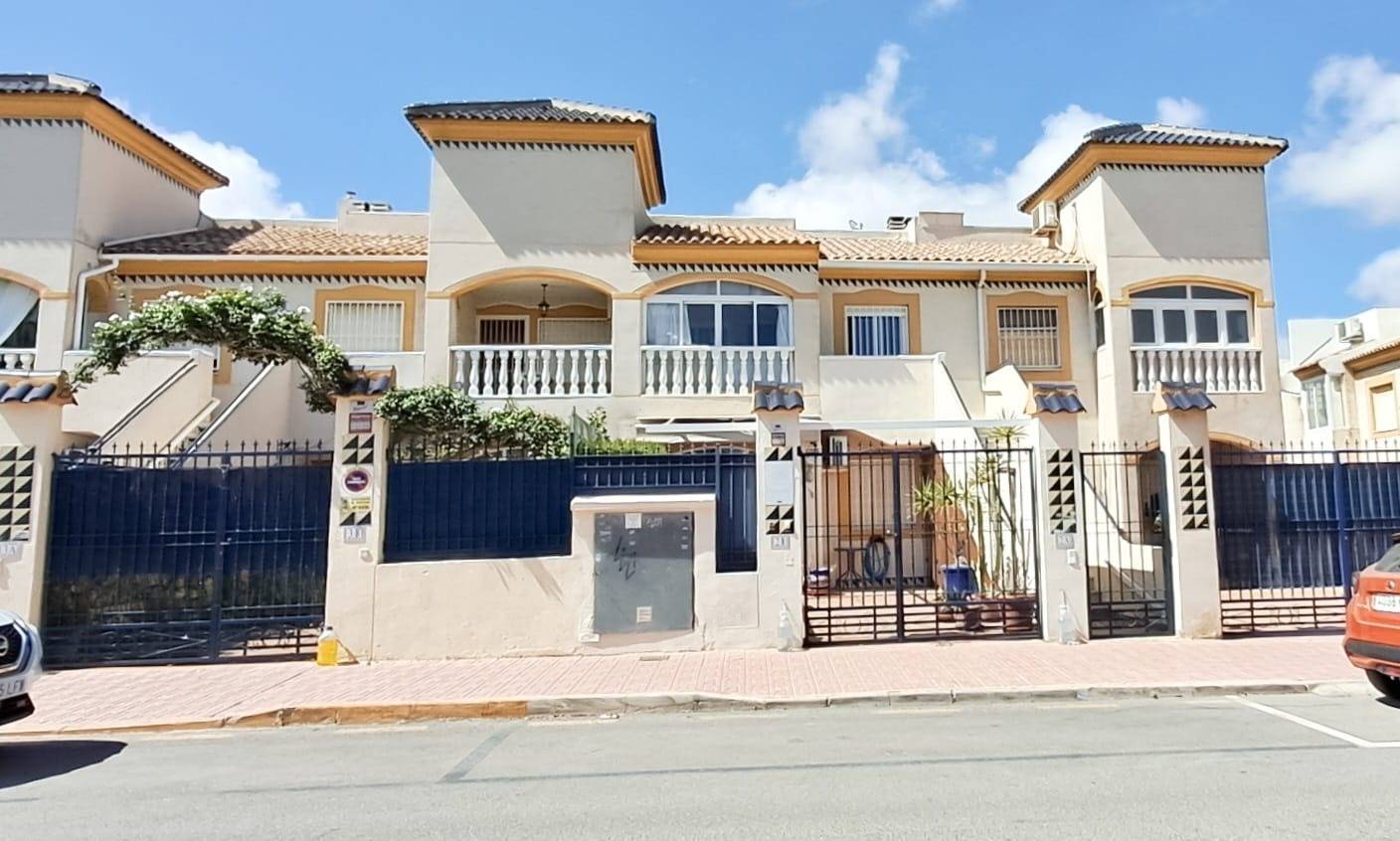 2 Bed, 1 Bath, ApartmentFor Sale, Torrevieja, Alicante