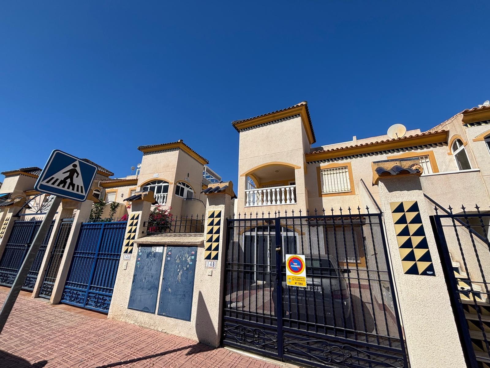 3 Bed, 2 Bath, HouseFor Sale, Torrevieja, Alicante