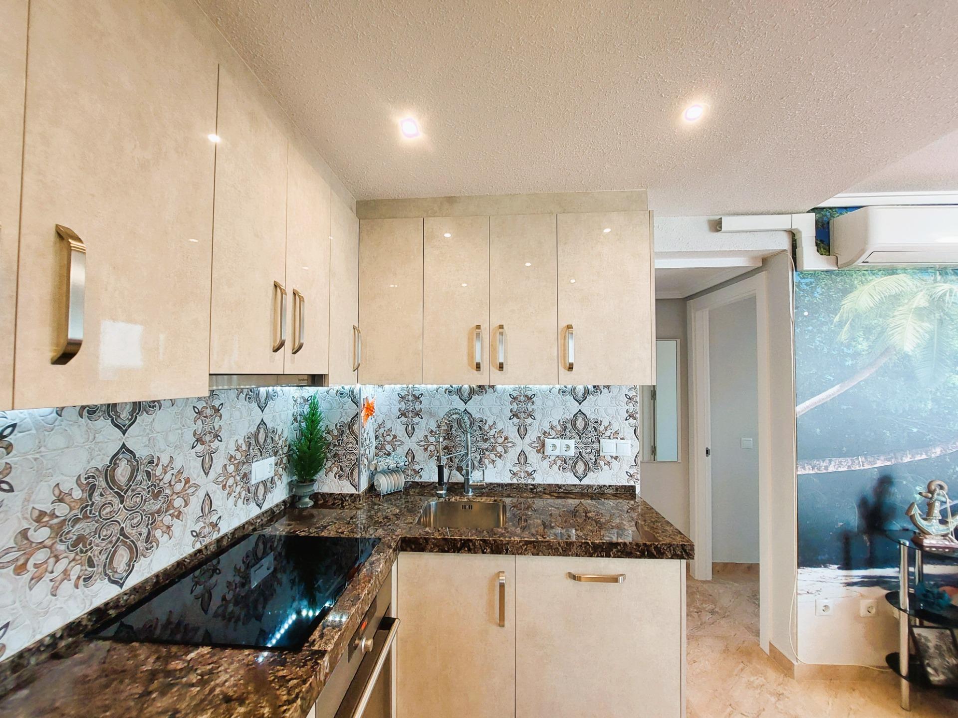 2 Bed, 1 Bath, ApartmentFor Sale, Torrevieja, Alicante