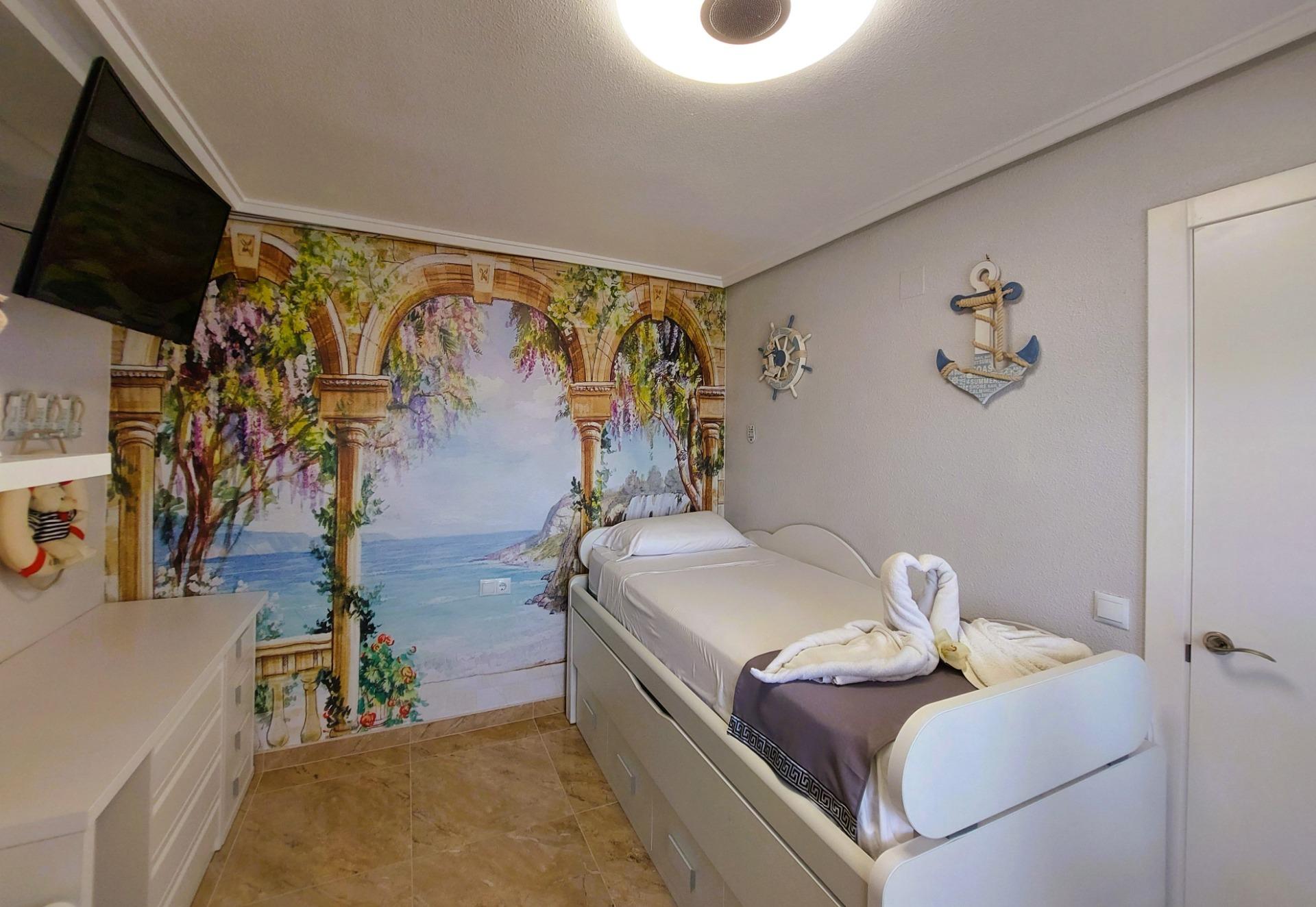 2 Bed, 1 Bath, ApartmentFor Sale, Torrevieja, Alicante