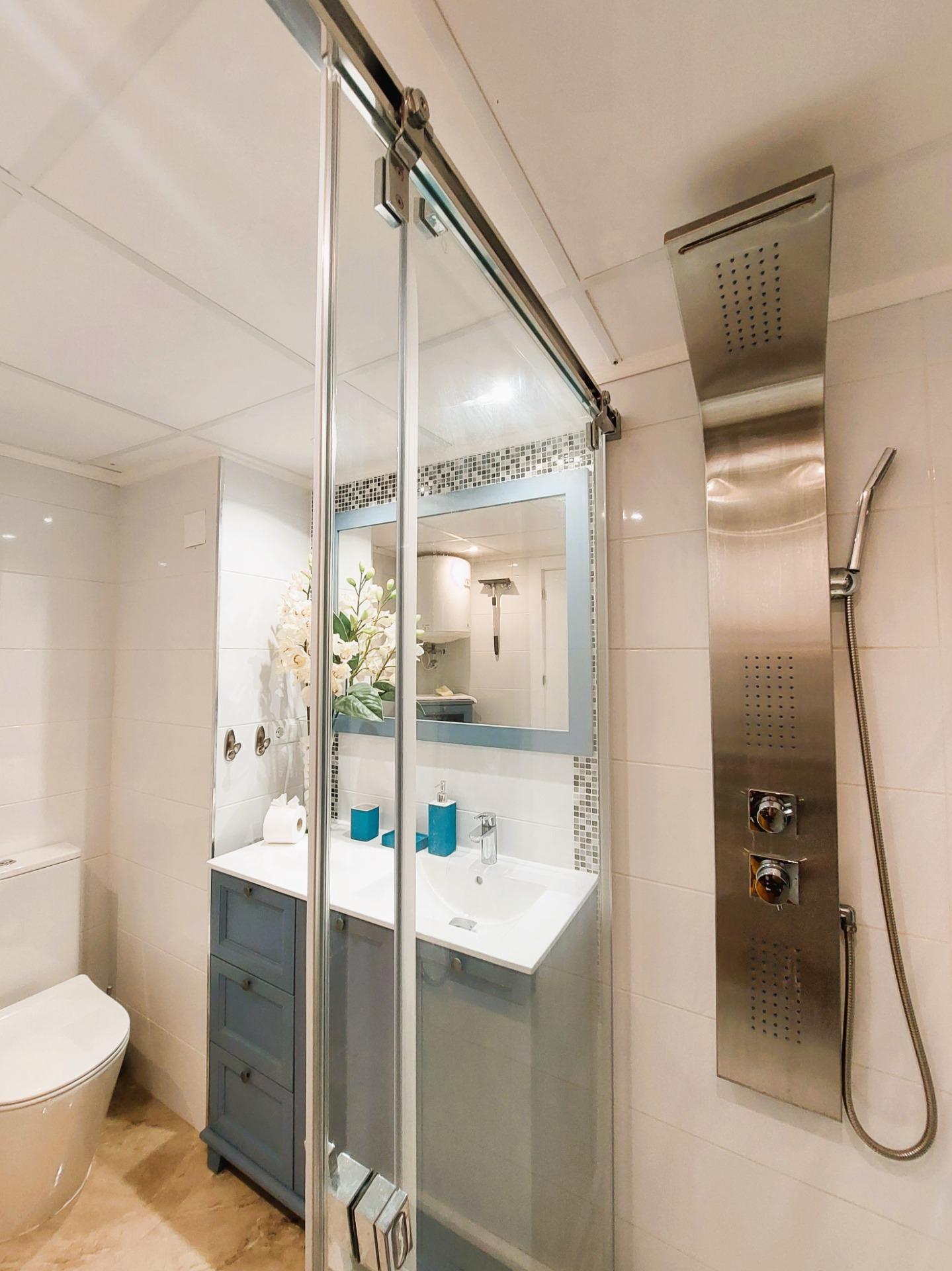 2 Bed, 1 Bath, ApartmentFor Sale, Torrevieja, Alicante